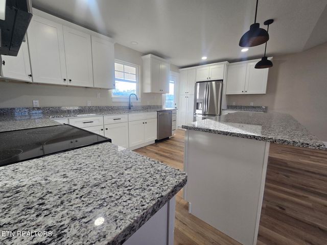 214 Hemlock Springs Drive, Helenwood, TN 37755