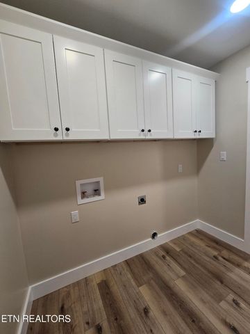 214 Hemlock Springs Drive, Helenwood, TN 37755