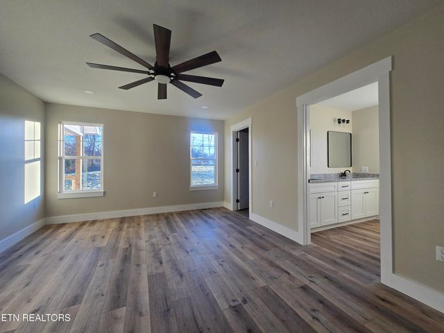 214 Hemlock Springs Drive, Helenwood, TN 37755