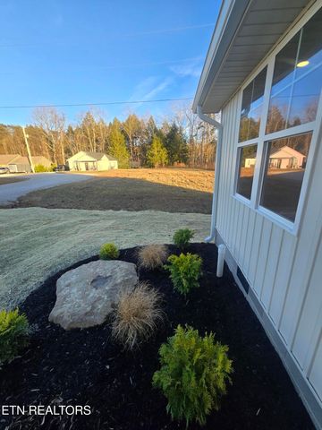 214 Hemlock Springs Drive, Helenwood, TN 37755