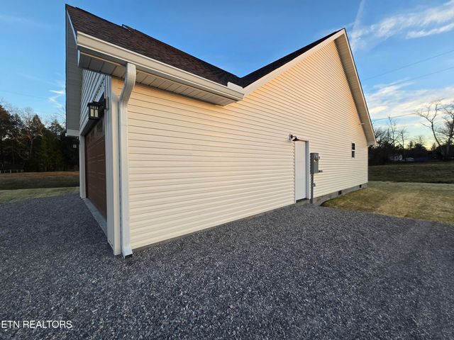 214 Hemlock Springs Drive, Helenwood, TN 37755