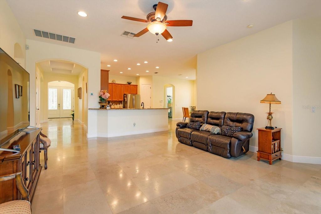 Image 12 of property listing at 8920 VIA BELLA NOTTE, Orlando, FL 32836
