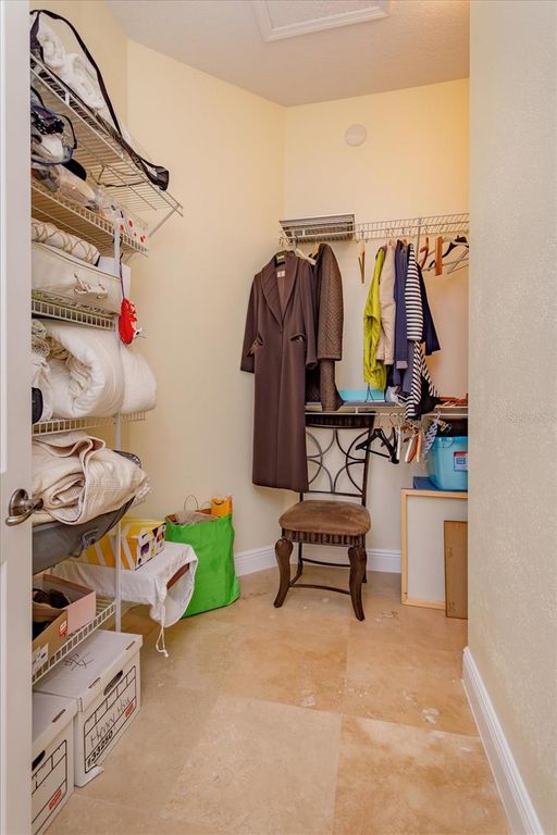 Image 17 of property listing at 8920 VIA BELLA NOTTE, Orlando, FL 32836