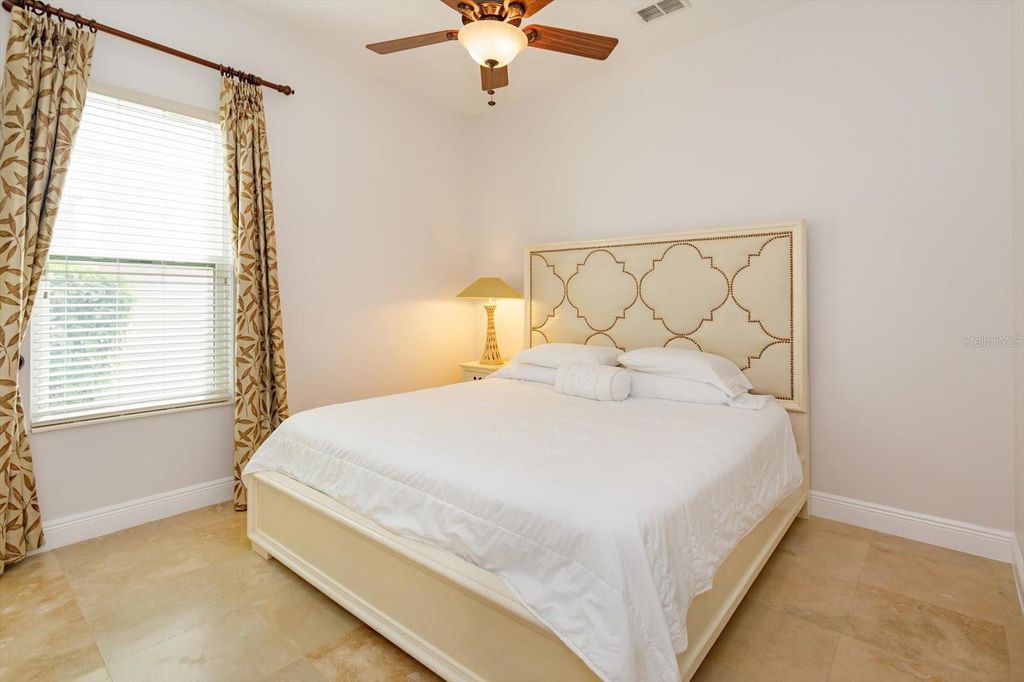 Image 20 of property listing at 8920 VIA BELLA NOTTE, Orlando, FL 32836