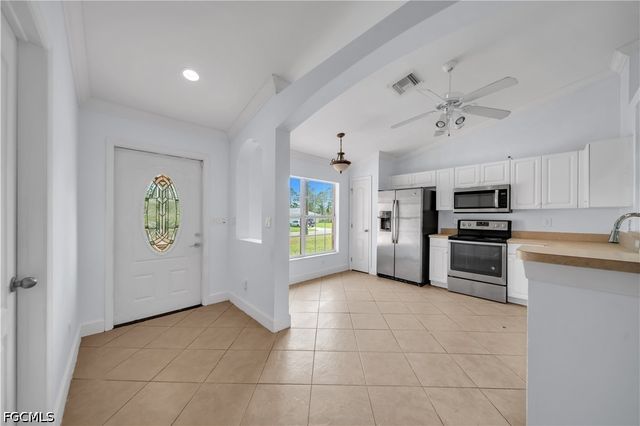 2707 42nd ST W, Lehigh Acres, FL 33971