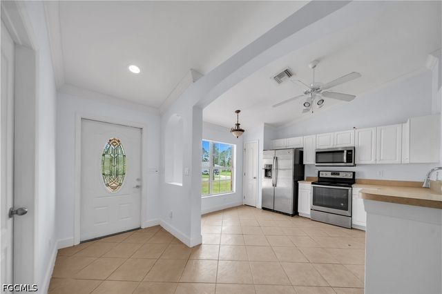2707 42nd ST W, Lehigh Acres, FL 33971