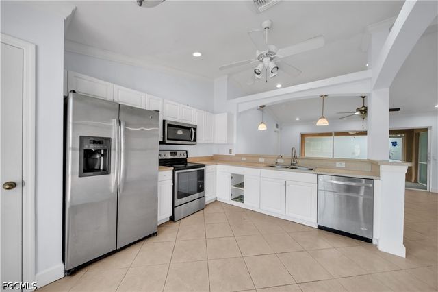 2707 42nd ST W, Lehigh Acres, FL 33971