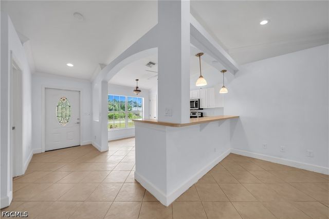 2707 42nd ST W, Lehigh Acres, FL 33971