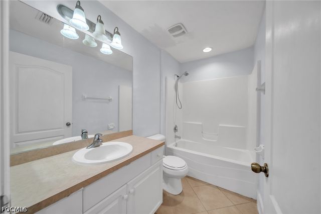 2707 42nd ST W, Lehigh Acres, FL 33971