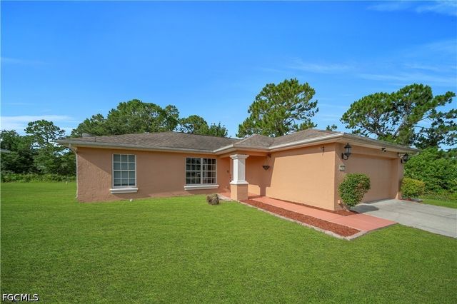 2707 42nd ST W, Lehigh Acres, FL 33971
