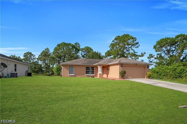 2707 42nd ST W, Lehigh Acres, FL 33971