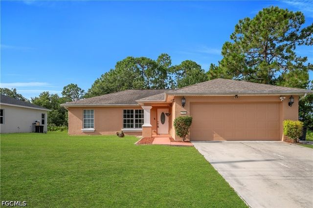 2707 42nd ST W, Lehigh Acres, FL 33971