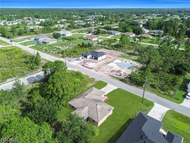2707 42nd ST W, Lehigh Acres, FL 33971