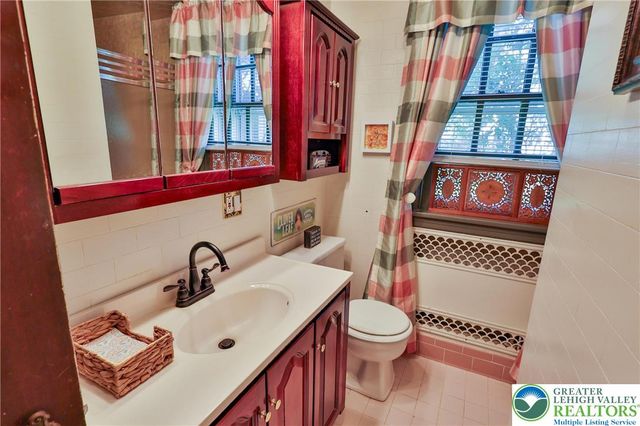 1242 Broadway, Fountain Hill Boro, PA 18015