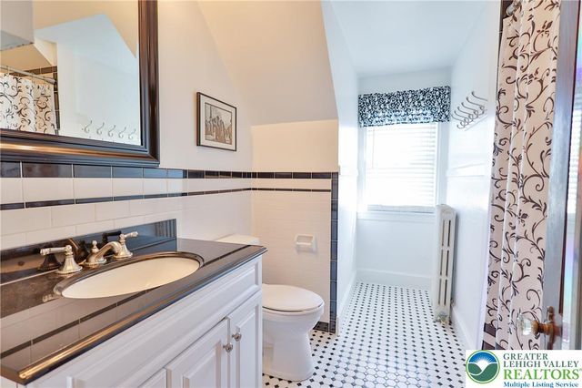 1242 Broadway, Fountain Hill Boro, PA 18015