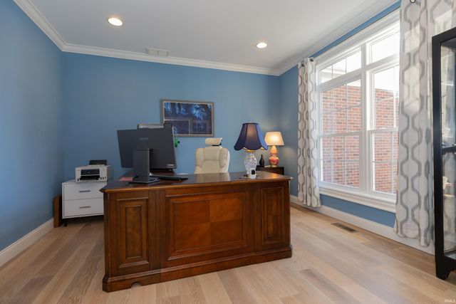 700 Coppers Edge Drive, Newburgh, IN 47630