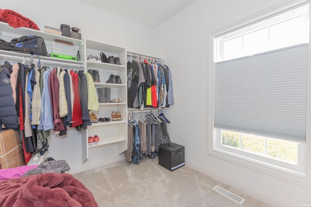 700 Coppers Edge Drive, Newburgh, IN 47630