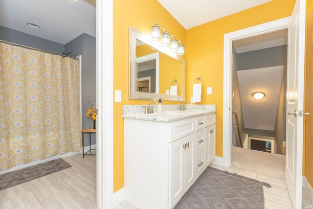 700 Coppers Edge Drive, Newburgh, IN 47630