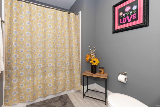 700 Coppers Edge Drive, Newburgh, IN 47630