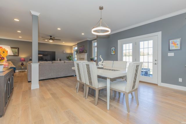 700 Coppers Edge Drive, Newburgh, IN 47630