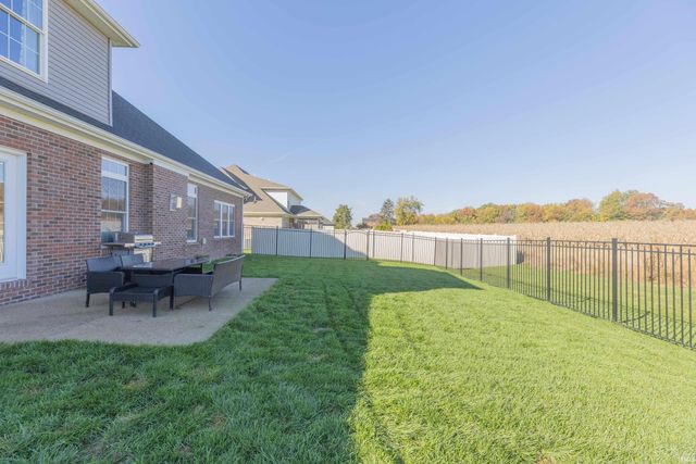 700 Coppers Edge Drive, Newburgh, IN 47630