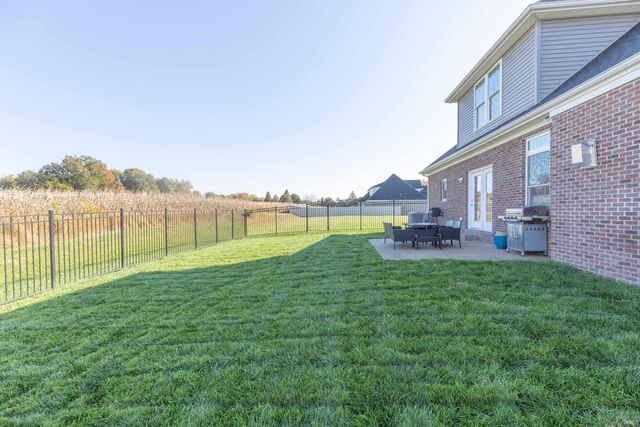 700 Coppers Edge Drive, Newburgh, IN 47630