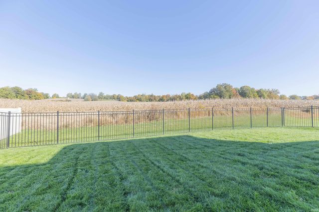 700 Coppers Edge Drive, Newburgh, IN 47630