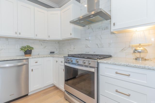 700 Coppers Edge Drive, Newburgh, IN 47630