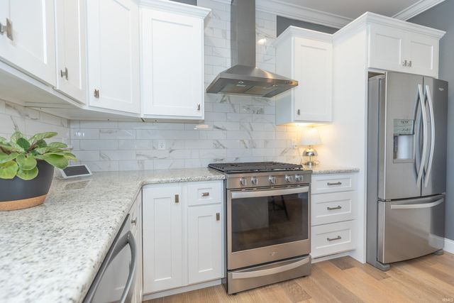 700 Coppers Edge Drive, Newburgh, IN 47630