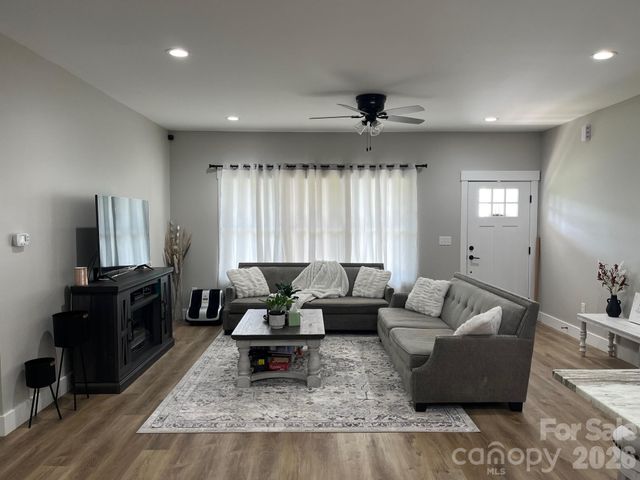 4050 Fairview Drive 9, Maiden, NC 28650