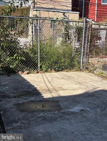 5531 POPLAR ST, Philadelphia, PA 19131