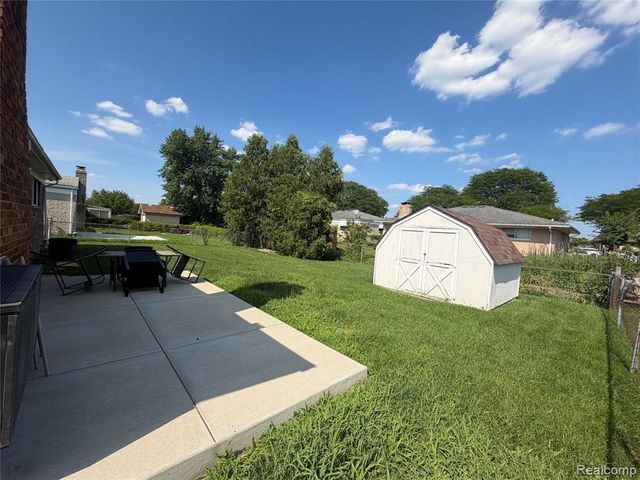 37540 Rosebush Street, Sterling Heights, MI 48310