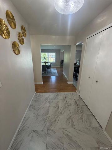 37540 Rosebush Street, Sterling Heights, MI 48310