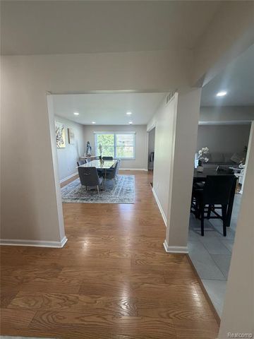 37540 Rosebush Street, Sterling Heights, MI 48310