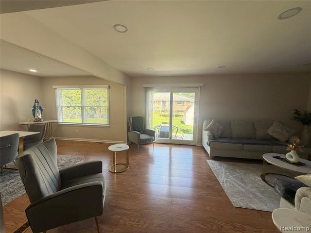 37540 Rosebush Street, Sterling Heights, MI 48310