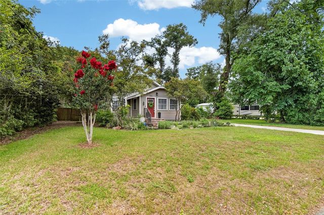 13941 13TH STREET, Dade City, FL 33525