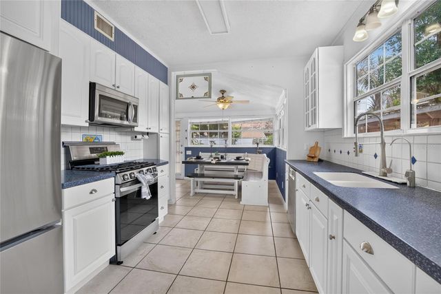 13941 13TH STREET, Dade City, FL 33525