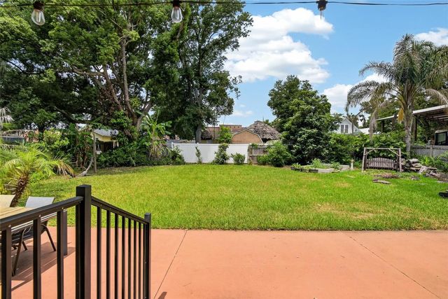 13941 13TH STREET, Dade City, FL 33525