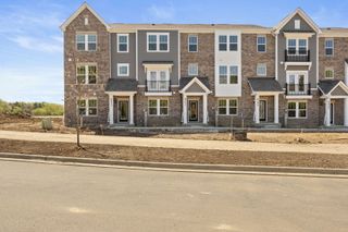 6213 Sandbelt Drive, Woodridge, IL 60517