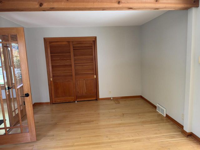 1613 E Pryor AVENUE, Milwaukee, WI 53207