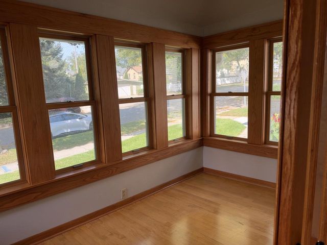 1613 E Pryor AVENUE, Milwaukee, WI 53207