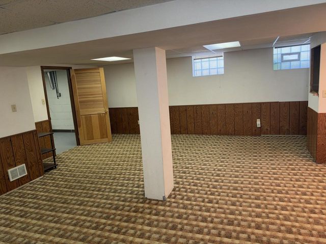 1613 E Pryor AVENUE, Milwaukee, WI 53207