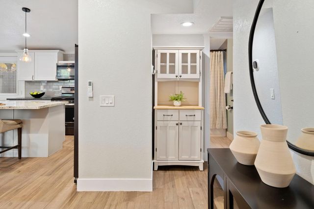 313 Brookwood Rd, Roseville, CA 95678