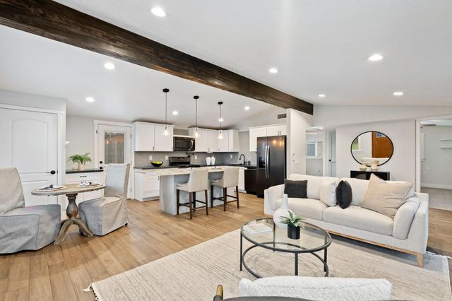 313 Brookwood Rd, Roseville, CA 95678