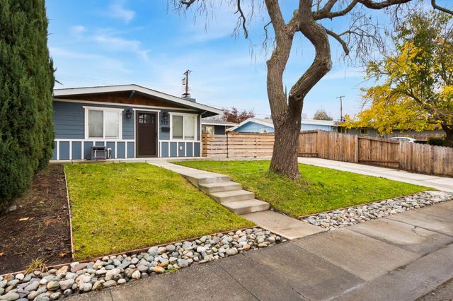 313 Brookwood Rd, Roseville, CA 95678