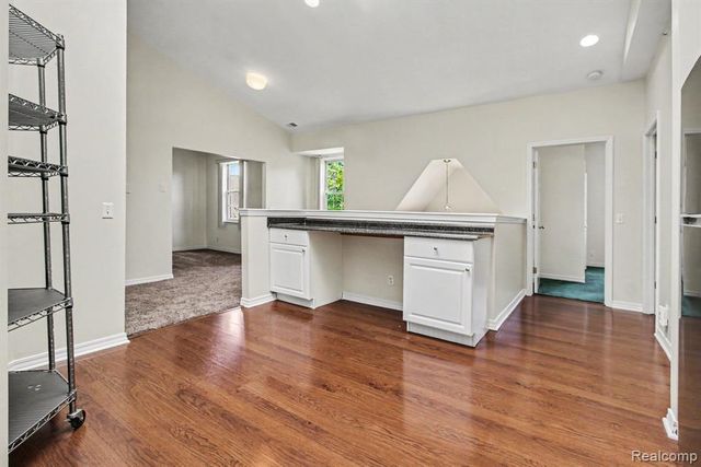41535 Copper Creek Drive 4, Canton, MI 48187