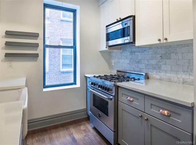 4222 Ketcham St Apt 21D, New York City, NY 11373