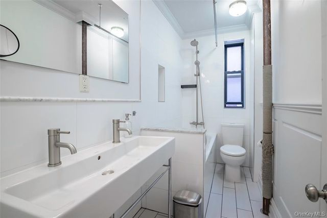 4222 Ketcham St Apt 21D, New York City, NY 11373