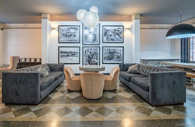 4222 Ketcham St Apt 21D, New York City, NY 11373