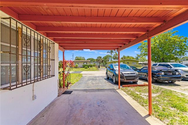 1711 NW 26th Ave, Fort Lauderdale, FL 33311